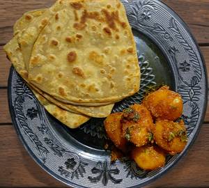 Faratha 3P Aur Aalu Dam 250Ml Green Chilli 1p