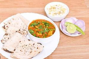 Matar Paneer 250Ml With 2 Butter Tawa Roti 