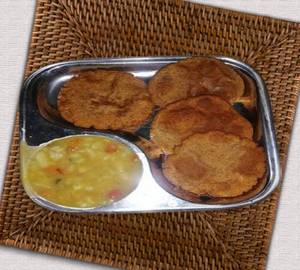 Falahari Poori With Sabzi [4 pieces]