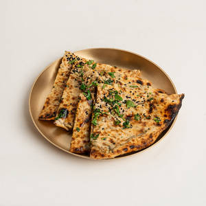 Extra Amritsari Paneer Pudina Kulcha (1 Pc)