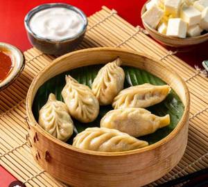 Veg Steamed Momo (6 Pieces)