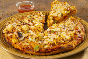 Chilli Paneer Fantasy Pizza