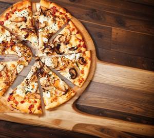 Mushroom Onion Pizza