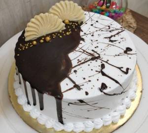 Light Chocolate Cake