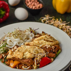 Phad Thai Chicken