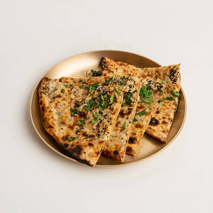 Extra Amritsari Allu Onion Kulcha (1 Pc)