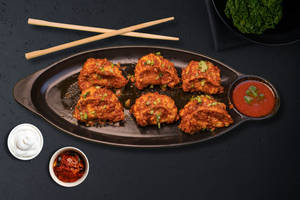 Cheese Mushroom Schezwan Momos