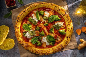 Turmeric Sourdough Pizza Marinara with Burrata & Grilled Chicken