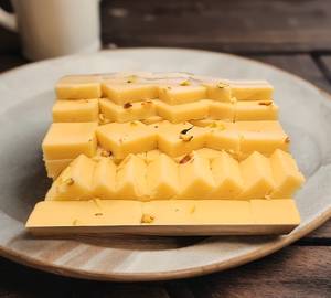 Pista burfi per kg