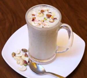 Dry fruits milkshake and ice cream