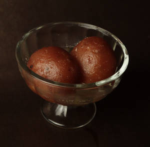 Hot Gulab Jamun (2 Pcs)