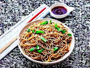 Chicken hakka noodles