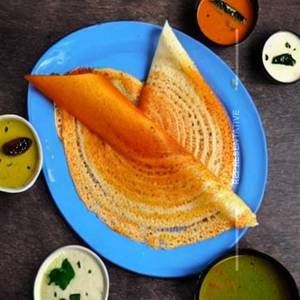 Schezwan Rava Sada Dosa