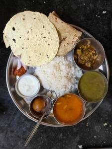 Special veg thali