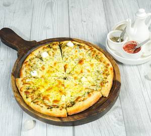 Green Goddess In Three Cheese Pizza (Medium)