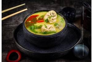 Veg Thupka Momos Soup 