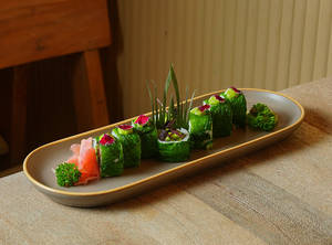 Sugar Snap & Spinach Uramaki