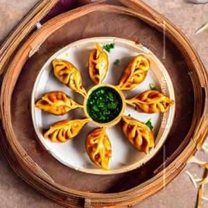 Chicken Steamed cheesy momos