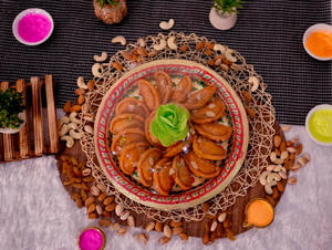 Kesariya Gujiya