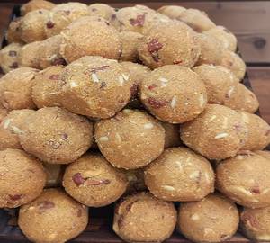Spl. Dry Friuts Besan Ladoo (Desi Ghee)