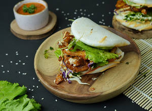 Lemongrass Chicken Bao