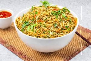 Paneer Singapore Noodles