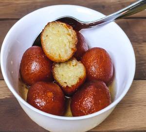 Gulab Jamun (2 Pices)