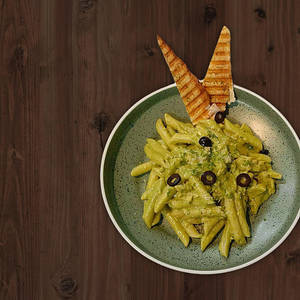 Chicken Cashew Pesto Penne