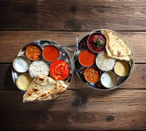 Single Chicken Thali 