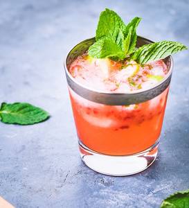 Minty Delight Strawberry Mojito