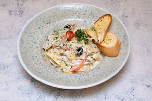Chicken Fettuccine Alfredo