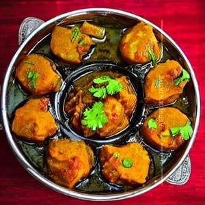 Heeng Dhaniya Ke ChatPate Aloo