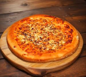 Cheese And Chilli Flakes Pizza