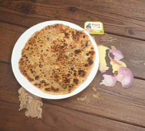 Allo pyaj pratha with butter