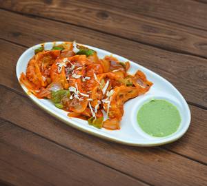 Chilli Paneer Momos (8 Pcs)