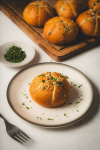 Pesto Cream Cheese Bun