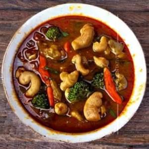 Chicken Cashewnut & Vegetable Gravy
