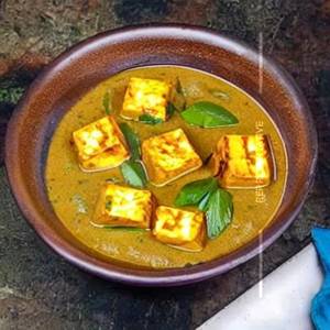 Paneer in Yellow Thai Curry