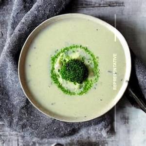 Creamy Broccoli Almond Soup