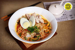 Chicken Cheesy Ramen Bowl