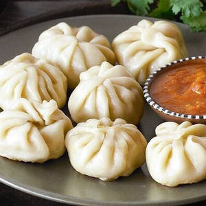 Veg Steam Momos (6 Pcs)