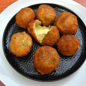 Veg Cheese Balls 10 Pcs