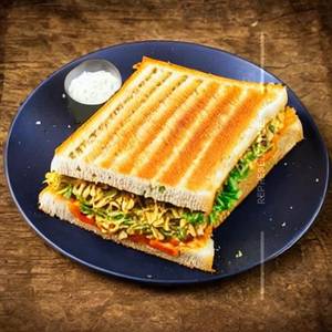 Vegetable maggi sandwich