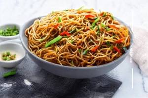 Prawns Hakka Noodles 