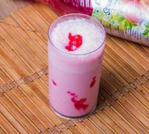 Strawberry shake                                                                                                                                                           