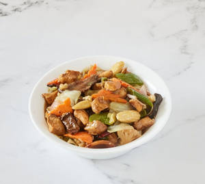 Chicken With Mushroom Baby Corn