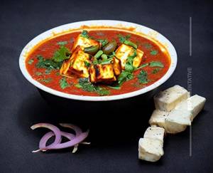 Paneer in Red Thai Curry