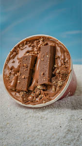 Kit Kat Crunchy Thick Shake