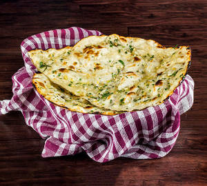 Garlic Naan (1 Pc)
