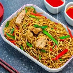 Chicken  Hakka Noodles 